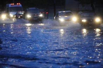  

Chuva causa alagamentos em Porto Alegre nesta quinta-feira(7).