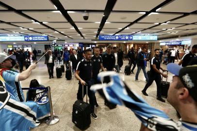  

ABU DHABI, EMIRADOS ARABES UNIDOS - Chegada da delagação do grêmio Abu Dhabi(FOTOGRAFO: JEFFERSON BOTEGA / AGENCIA RBS)
Indexador: Jefferson Botega