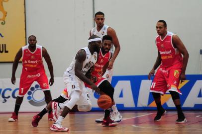  CAXIAS DO SUL, RS, BRASIL, 07/12/2017. caxias do Sul Basquete x Mogi das Cruzes/Helbor, jogo válido pela NBB 10 e realizado no ginásio do Vascão. (Porthus Junior/Agência RBS)