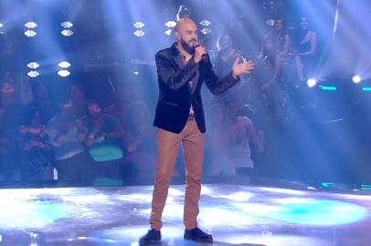 the voice brasil, juliano barreto, cantor, apresentação, time ivete sangalo