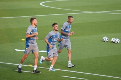  

ABU DHABI, EMIRADO ÁRABES, 08-12-2017. Grêmio treina estádio Tahnoun Bin Lahammed Stadium, em Abu Dhabi, para os jogos do Mundial de Clubes. (JEFFERSON BOTEGA/AGÊNCIA RBS)
Indexador: Jefferson Botega