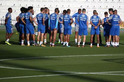  

AL AIN, EMIRABES ARABES UNIDOS, 11-12-2017. Treino do Grêmio no Emirados para o jogo pelo  Mundial de Clubes. (JEFFERSON BOTEGA/AGÊNCIA RBS)
Indexador: Jefferson Botega