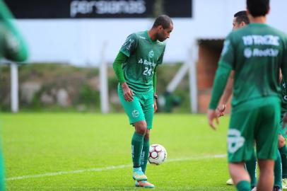  CAXIAS DO SUL, RS, BRASIL, 05/09/2017. Treino do Juventude que está disputando a série B do Campeonato Brasileiro. Na foto, zagueiro Maurício. (Porthus Junior/Agência RBS)