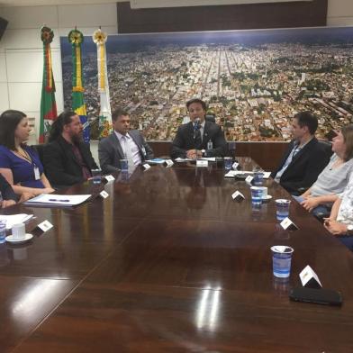 prefeito de caxias do sul , daniel guerra , entrevista coletiva , impeachment, câmara de vereadores, caxias do sul