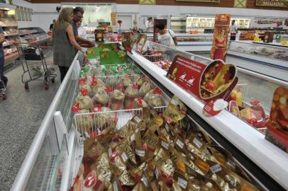  Blumenau - SC - Brasil - 12122016 - Produtos para a Ceia de Natal.