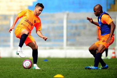  VERANÓPOLIS, RS, BRASIL 30/11/2017Time do VEC treina no estádio Antonio Davis Farina em Veranópolis para o Campeonato Gaúcho de Futebol 2018. (Felipe Nyland/Agência RBS)