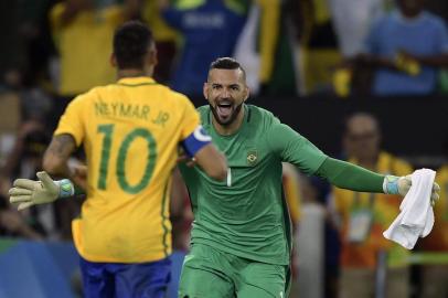  

RIO DE JANEIRO, RJ, BRASIL, 20-08-2016. Brasil vence Alemanha nos pênaltis e conquista ouro do Rio 2016. O time brasileiro ganhou ouro olímpico após 5 a 4 nos pênaltis contra a seleção alemã, dois anos após o 7 a 1 no Maracanã.

Editoria: SPO
Local: Rio de Janeiro
Indexador: JUAN MABROMATA
Secao: soccer
Fonte: AFP
Fotógrafo: STF