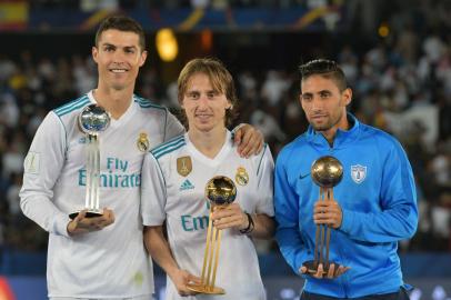 cristiano ronaldo, luka modric, Jonathan Urretaviscaya