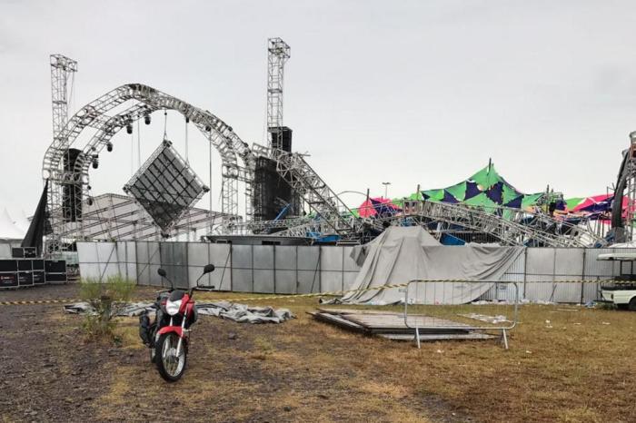 VÍDEO: queda de palco de festival causa uma morte e deixa feridos em Esteio  | GZH