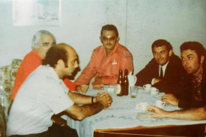  CAXIAS DO SUL, RS, BRASIL (09/12/2016) Agostino Fontana preserva a história fotográfica de caxias do Sul. (Roni Rigon/Pioneiro).