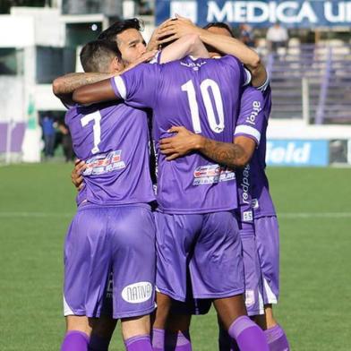 Defensor encara o Grêmio na Libertadores