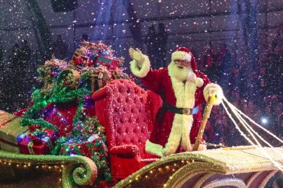 06_11_2017_32Natal Luz de Gramado - Grande Desfile de Natal. Foto Cleiton Thiele/SerraPress