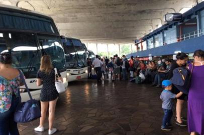 Movimento na rodoviária de Porto Alegre