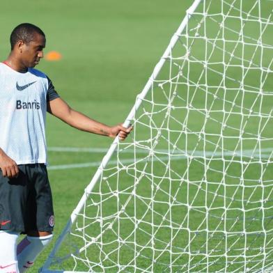  PORTO ALEGRE, RS, BRASIL 04/11/2016 - Imagens do treino do Inter que aconteceu agora a tarde no CT Parque Gigante. (CAMILA DOMINGUES/ESPECIAL).