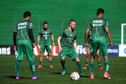  CAXIAS DO SUL, RS, BRASIL, 23/08/2017. Treino do Juventude no estádio Alfredo Jaconi. Na foto, o volante Vacaria. (Diogo Sallaberry/Agência RBS)