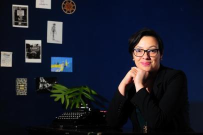  CAXIAS DO SUL, RS, BRASIL, 17/05/2017. Feira do Livro 2017 - Escritora Natalia Borges Polesso será a patrona da 33ª Feira do Livro de Caxias do Sul. Feira irá retornar à praça Dante Alighieri na edição deste ano. (Porthus Junior\Agência RBS)