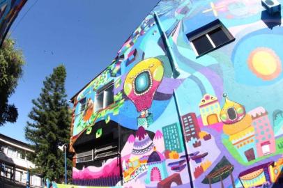 PORTO ALEGRE, RS, BRASIL, 21-12-2017.Escola Estadual Leopolda Barnewitz recebe grafite em ação promovida pelo Conselho de Arquitetura e Urbanismo do Rio Grande do Sul (POA). IMAGEM: Divulgação/Conselho de Arquitetura e Urbanismo do Rio Grande do Sul 