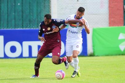  VERANÓPOLIS, RS, BRASIL, 22/12/2017. Veranópolis x Caxias, jogo amistoso em preparação ao Campeonato Gaúcho 2018, realizado no estádio Antônio David Farina. (Porthus Junior/Agência RBS)