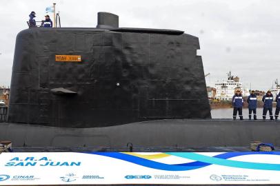 área de busca ao submarino ARA San Juan (foto), desaparecido há cinco dias com 44 tripulantes.