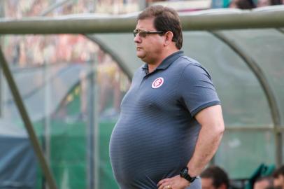 JUVENTUDE E INTERNACIONALRS - JUVENTUDE-INTERNACIONAL - GERAL - Técnico Guto Ferreira do Internacional durante a partida entre Juventude RS e Internacional RS, válida pela Série B do Campeonato Brasileiro 2017, no Estádio Alfredo Jaconi, em Caxias do Sul (RS), neste sábado (9). 09/09/2017 - Foto: LUCA ERBES/FUTURA PRESS/FUTURA PRESS/ESTADÃO CONTEÚDOEditoria: GERALLocal: CAXIAS DO SULIndexador: LUCA ERBESFotógrafo: FUTURA PRESS