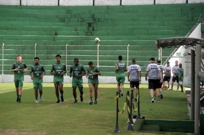  CAXIAS DO SUL, RS, BRASIL, 26/12/2017 - A equipe do Esporte Clube Juventude se reapresenta. O técnico Antônio Carlos Zago trouxe reforços para a temporada 2018. (Marcelo Casagrande/Agência RBS)