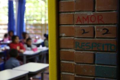  PORTOALEGRE-RS-BR 11.04.2017Mundo da GurizadaTurma do terceiro ano do ensino fundamental da Escola Estadual Julio Brunelli falam sobre machismo.FOTÓGRAFO: TADEU VILANI AGÊNCIARBS DG