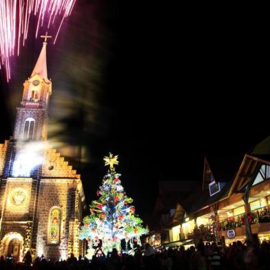  PORTO ALEGRE, RS, BRASIL, 10-11-2014 : Natal Luz de Gramado. Show de Acendimento. (Foto: CLEITON THIELE/SerraPress)Indexador: Cleiton Thiele/SerraPress