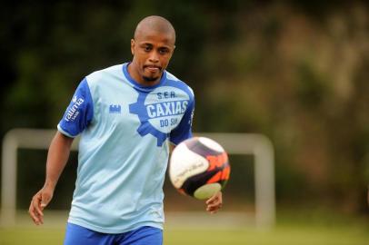  CAXIAS DO SUL, RS, BRASIL 14/12/2017Treino do SER Caxias no CT da equipe, time se prepara para o gauchão 2018. Na foto: O Atacante João Paulo. (Felipe Nyland/Agência RBS)