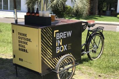 Carrinho de cerveja do Brew In Box, bar em Atlântida