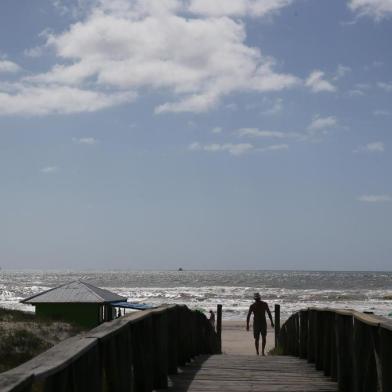  TRAMANDAÍ - BRASIL - Raio X do litoral norte. Praia de Tramandaí. (FOTO: LAURO ALVES)