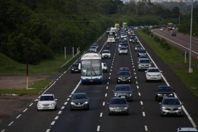  Movimentação no trânsito de ida para o litoral no dia 30/12.