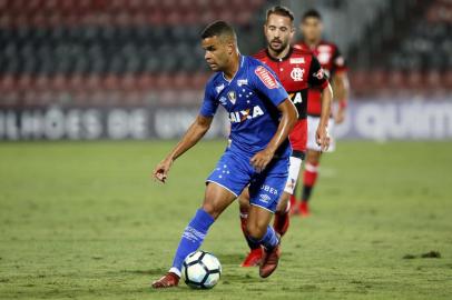  RIO DE JANEIRO / BRASIL (08.11.2017) Alisson, no jogo entre, Flamengo e Cruzeiro, pela 33» rodada do Campeonato Brasileiro, no estdio Luso Brasileiro, no Rio de Janeiro-RJ.© Rafael Ribeiro/Light Press/CruzeiroLocal: Rio de JaneiroIndexador: Rafael Ribeiro/Light Press/Cruzeiro