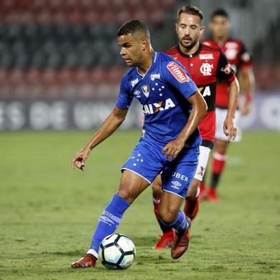  RIO DE JANEIRO / BRASIL (08.11.2017) Alisson, no jogo entre, Flamengo e Cruzeiro, pela 33» rodada do Campeonato Brasileiro, no estdio Luso Brasileiro, no Rio de Janeiro-RJ.© Rafael Ribeiro/Light Press/CruzeiroLocal: Rio de JaneiroIndexador: Rafael Ribeiro/Light Press/Cruzeiro