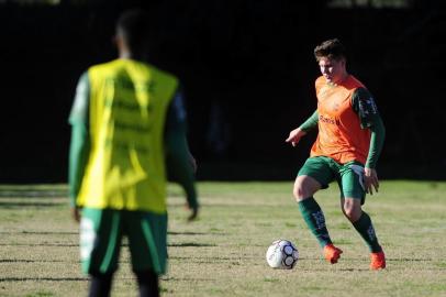  FARROUPILHA, RS, BRASIL, 22/08/2017 - Esporte Clube Juventude treina no estádio das castanheiras, em Farroupilha. (Marcelo Casagrande/Agência RBS)