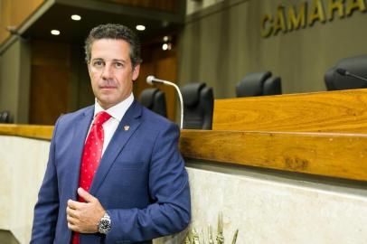  PORTO ALEGRE, RS, BRASIL, 03/01/2017 - Vereador Valter Nagelstein é eleito presidente da Câmara Municipal  para 2018 (FOTO ANDRÉA GRAIZ/AGÊNCIA RBS)Indexador: Andrea Graiz