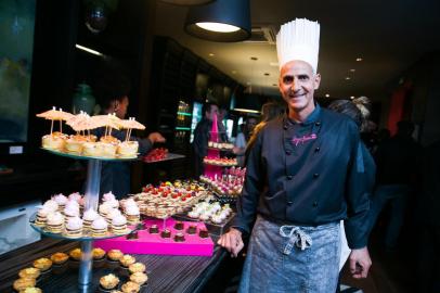  GRAMADO, RS, BRASIL, 12-10-2017. Diego Andino. Coquetel do 9º Festival de Cultura e Gastronomia de Gramado.(FOTO ANDRÉA GRAIZ/AGÊNCIA RBS, REDE SOCIAL)Indexador: Andrea Graiz