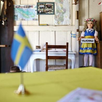  FARROUPILHA, RS, BRASIL, 01-12-2016: Gentes e Lugares do RS. Museu Sueco. Dona Wilma é responsável pela Svenska Kulturhuset, a casa da cultura sueca no Rio Grande do Sul. Fica na Linha Jansen, interior de Farroupilha, na divisa com Pinto Bandeira, na Serra. Todos os meses ela reúne descendentes de imigrantes para manter viva as tradições suecas no RS.  Os imigrantes chegaram aqui por volta de 1890. Hoje estão espalhados pelo Estado. (CARLOS MACEDO/AGÊNCIA RBS)