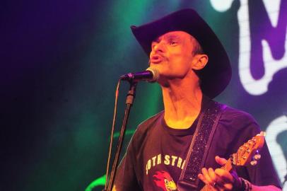  CAXIAS DO SUL, RS, BRASIL, 23/11/2017 - 10ª Edição do Mississippi Delta Blues Festival ocorre nos dias 23, 24 e 25 de novembro, na Estação Férrea, em Caxias do Sul. NA FOTO: Charles Master,no palco Mojo Hand Stage. (Marcelo Casagrande/Agência RBS)