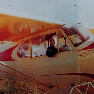  CAXIAS DO SUL, RS, BRASIL (02/01/2018). O empresário Nério Gabriel Grossi foi um dos primeiros pilots caxienses a vor para Torres com um monomotor, na década de 1960. 