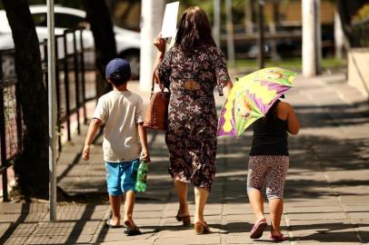  PORTO ALEGRE, RS, BRASIL, 05/01/2018 -  Clima quente em Porto Alegre. (FOTOGRAFO: CARLOS MACEDO / AGENCIA RBS)