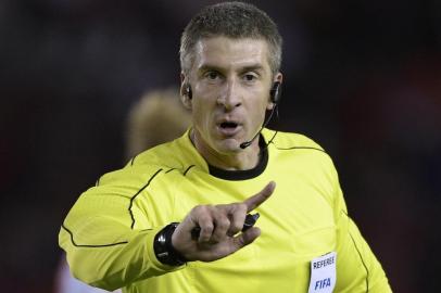 anderson daronco , arbitro , libertadores, river , emelec , monumental , buenos aires