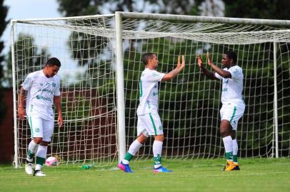  FARROUPILHA, RS, BRASIL, 06/01/2018. Juventude x Pradense, amistoso preparatório para o campeonato gaúcho 2018 (Gaúchão 2018) e realizado no estádio das Castanheiras. (Porthus Junior/Agência RBS)