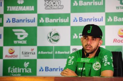  CAXIAS DO SUL, RS, BRASIL, 16/10/2017. Coletiva do volante Lucas. A delegação com os jogadores do Juventude viajou para Goiás, onde disputa a próxima partida da Série B do Campeonato Brasileiro. (Diogo Sallaberry/Agência RBS)