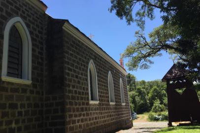 Igreja de pedra na Linha Tapera, em  Gramado (RS).