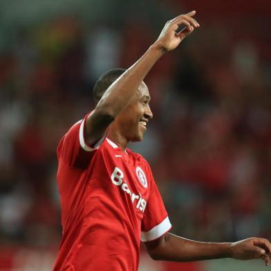  PORTO ALEGRE,RS,BRASIL, 11-03-2015 - Campeonato Gaúcho 2015 - 10ª Rodada, Inter x Aimoré no estádio Beira-Rio. (FOTO:FERNANDO GOMES/ AGÊNCIA RBSJogador Fabrício faz o terceiro gol, assim fechando o placar, Inter 3x0 Aimoré