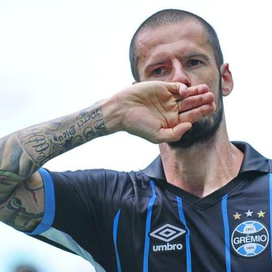  PORTO ALEGRE, RS, BRASIL, 20-11-2016. Grêmio enfrenta o América pela 36ª Rodada do  Brasileirão na Arena do Grêmio. Zagueiro Fred. (LAURO ALVES/AGÊNCIA RBS)