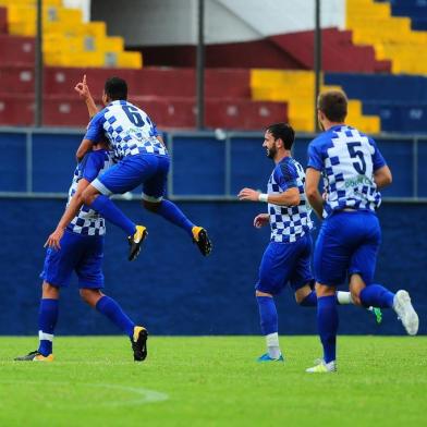  CAXIAS DO SUL, RS, BRASIL, 10/01/2018. Caxias x São José-PoA, amistoso preparatório ao Campeonato Gaúcho (Gaúchão 2018) e realizado no estádio Centenário. (Porthus Junior/Agência RBS)