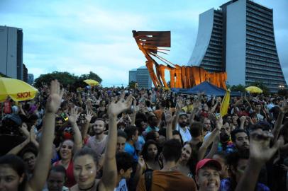  Porto Alegre  05/03/2017  aquece, do bloco da diversidade , carnaval de rua , blocos / CREDITO / LUIZ ARMANDO VAZ / DIARIO GAUCHO ZERO HORA .