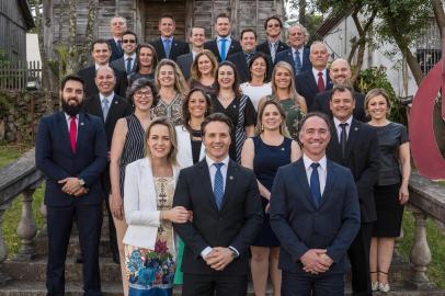 Terceira foto oficial do governo Daniel Guerra, sem o vice-prefeito Ricardo Fabris de Abreu