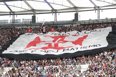 Torcida do Vasco no jogo Vasco 1x0 ABC, no Maracanã, pela Série B